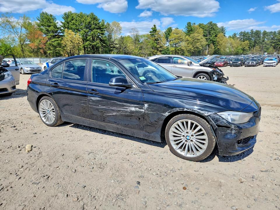 52996256 :رقم المزاد ، WBA3D5C51EKX98717 vin ، 2014 Bmw 328 مزاد بيع