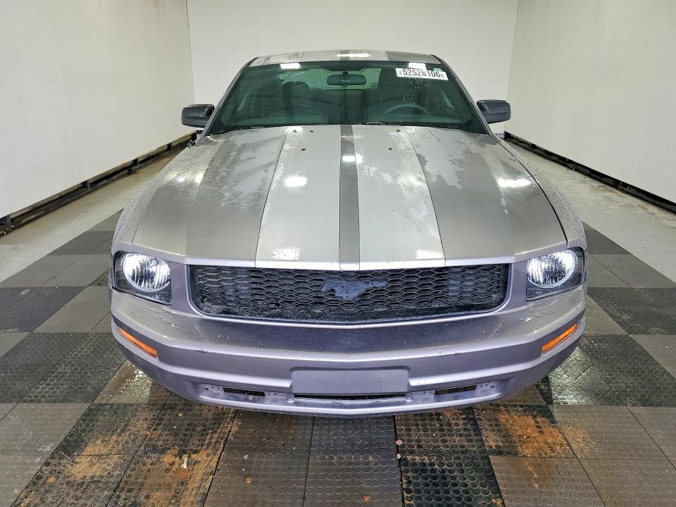52526106 :رقم المزاد ، 1ZVFT80N675288418 vin ، 2007 Ford Mustang مزاد بيع