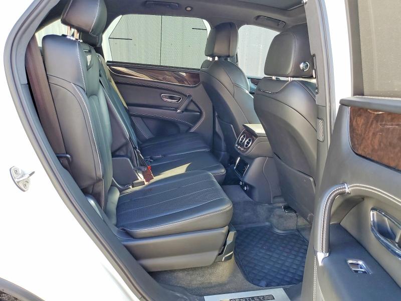 Продаж на аукціоні авто 2018 Bentley Bentayga, vin: SJAAC4ZV0JC019215, номер лоту: 54397316