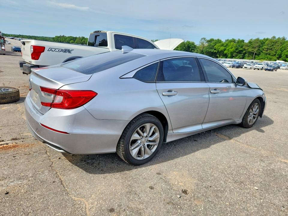 51959516 :رقم المزاد ، 1HGCV1F1XKA100738 vin ، 2019 Honda Accord مزاد بيع