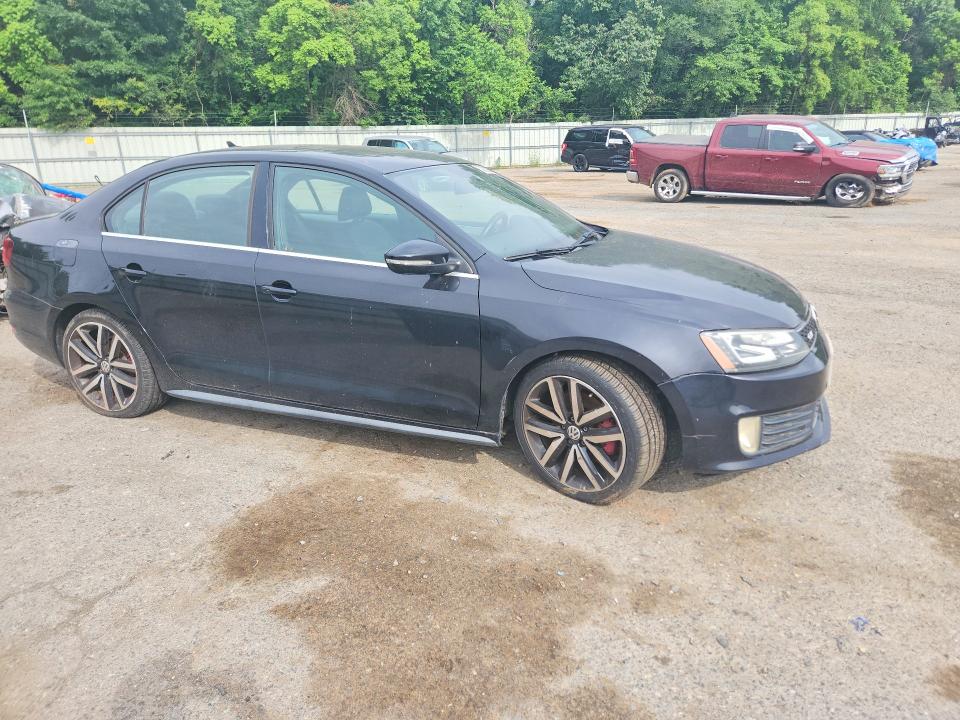 52929076 :رقم المزاد ، 3VW4T7AJ1EM221777 vin ، 2014 Volkswagen Jetta مزاد بيع