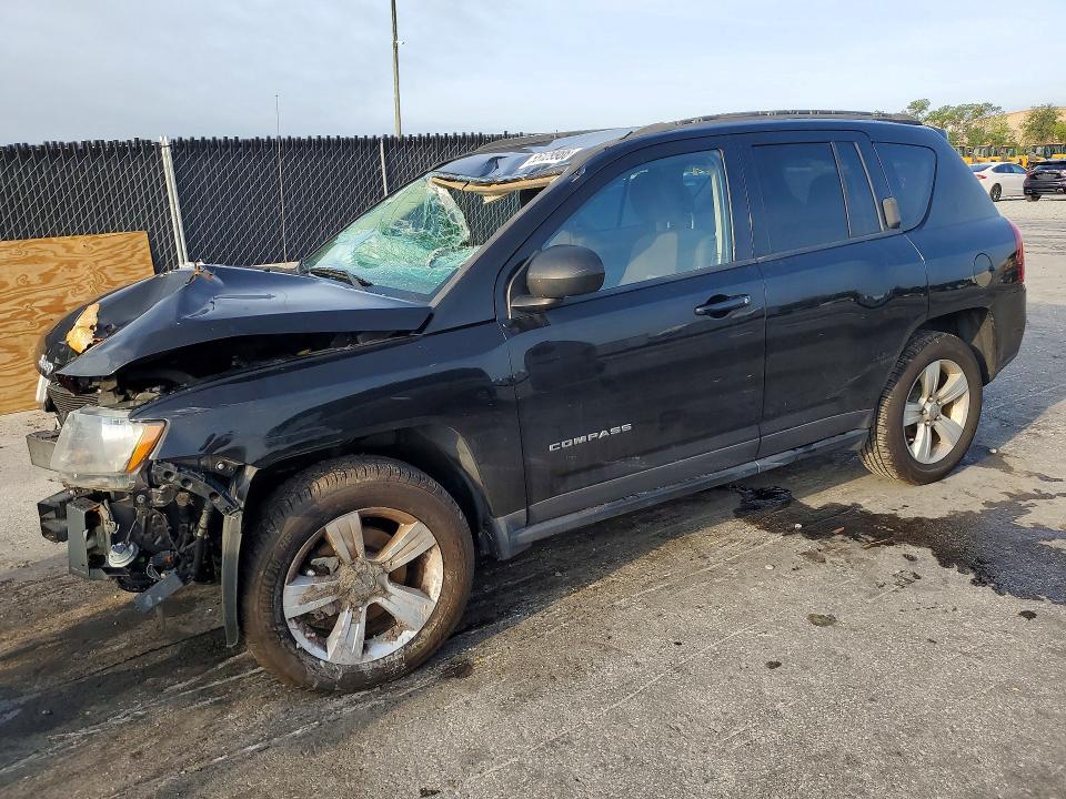 2017 Jeep Compass მანქანა იყიდება აუქციონზე, vin: 1C4NJDBB4HD129422, აუქციონის ნომერი: 55129986