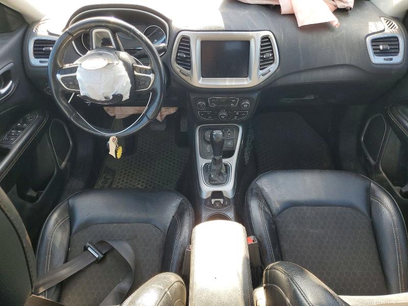 51919756 :رقم المزاد ، 3C4NJDBB9JT392571 vin ، 2018 Jeep Compass مزاد بيع