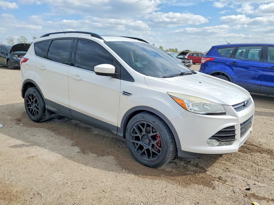 52405616 :رقم المزاد ، 1FMCU0GX8FUA05349 vin ، 2015 Ford Escape مزاد بيع