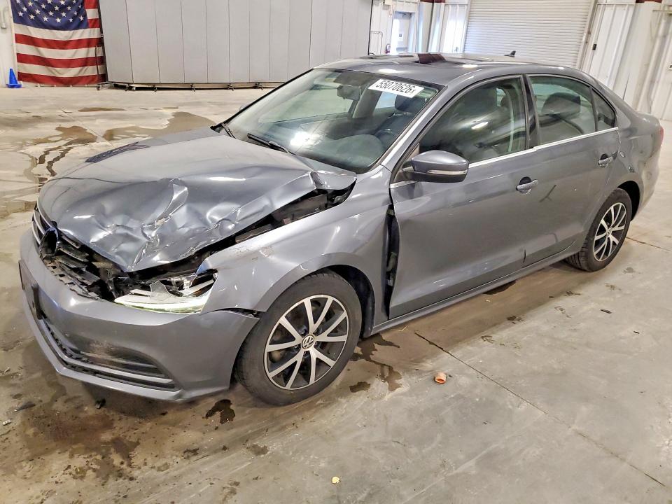 55070626 :رقم المزاد ، 3VWDB7AJ8HM391870 vin ، 2017 Volkswagen Jetta مزاد بيع