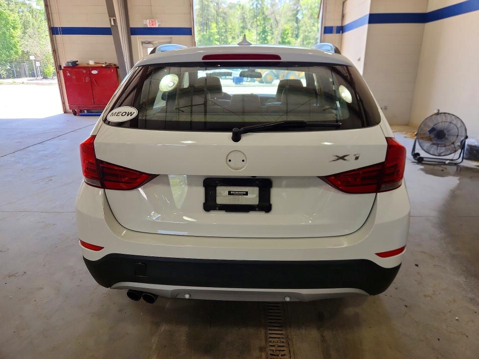 2015 Bmw X1 მანქანა იყიდება აუქციონზე, vin: WBAVM1C54FVW57108, აუქციონის ნომერი: 53045726