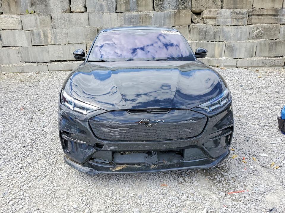 Продажа на аукционе авто 2023 Ford Mustang Mach-e, vin: 3FMTK4SX7PMA37994, номер лота: 53701286