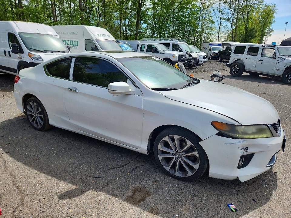 53018486 :رقم المزاد ، 1HGCT2B89DA012202 vin ، 2013 Honda Accord مزاد بيع