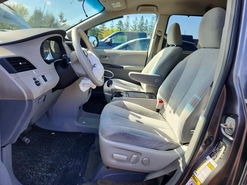 52764816 :رقم المزاد ، 5TDKK3DC5BS137122 vin ، 2011 Toyota Sienna مزاد بيع