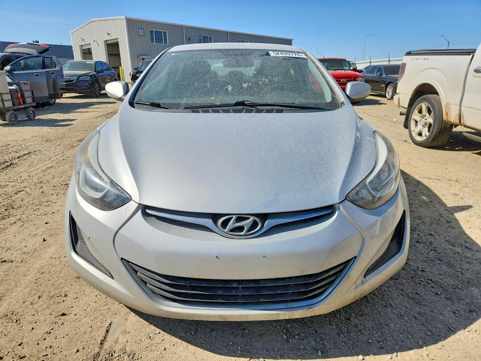 52499776 :رقم المزاد ، 5NPDH4AE4GH766404 vin ، 2016 Hyundai Elantra مزاد بيع