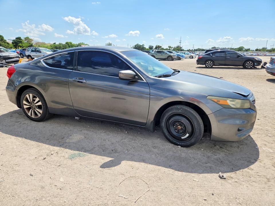 53570856 :رقم المزاد ، 1HGCS1B30BA008862 vin ، 2011 Honda Accord مزاد بيع