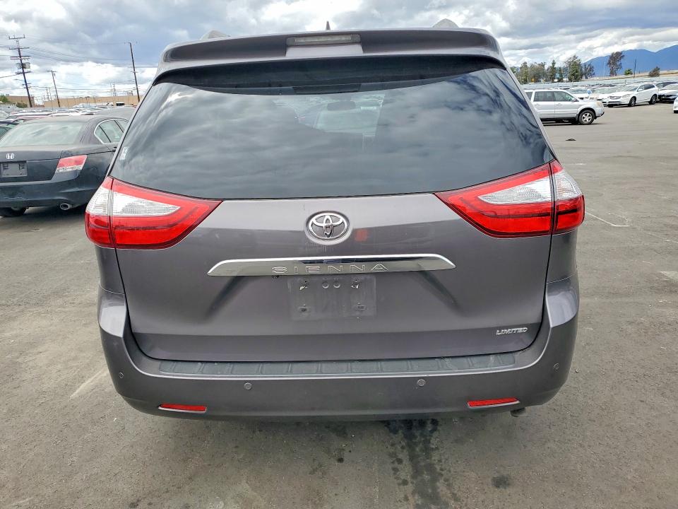 52252396 :رقم المزاد ، 5TDYK3DC5FS578216 vin ، 2015 Toyota Sienna مزاد بيع