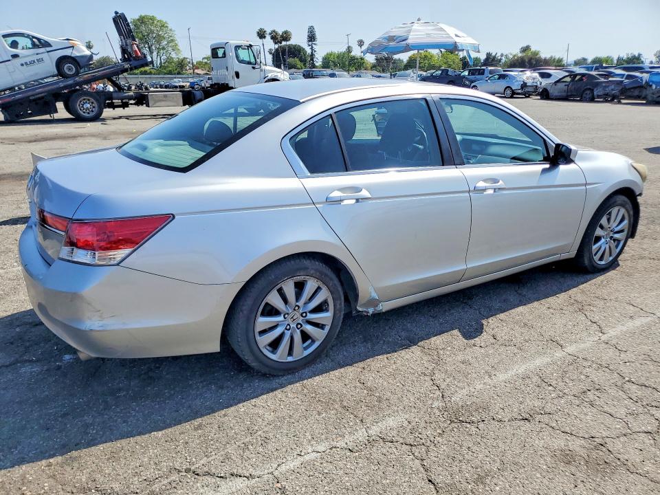 2011 Honda Accord მანქანა იყიდება აუქციონზე, vin: 1HGCP2F71BA072641, აუქციონის ნომერი: 53783306