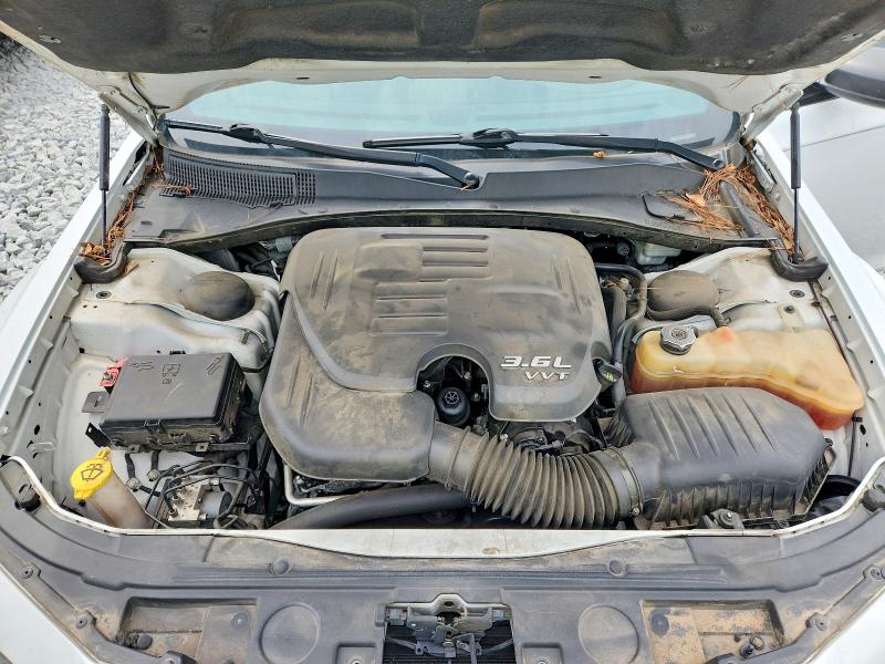 52834576 :رقم المزاد ، 2C3CCABG3FH756077 vin ، 2015 Chrysler 300 مزاد بيع
