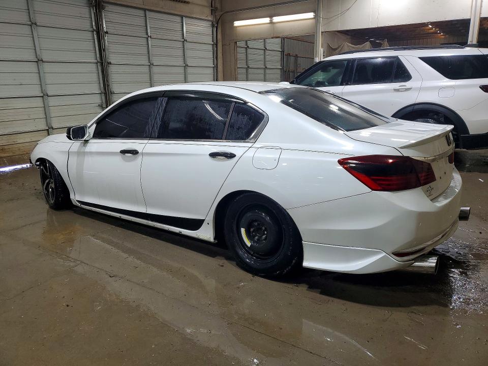 53314576 :رقم المزاد ، 1HGCR3F92HA000373 vin ، 2017 Honda Accord مزاد بيع