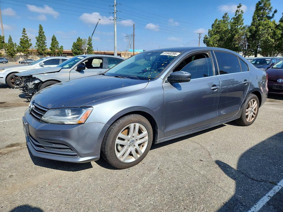 51540286 :رقم المزاد ، 3VW2B7AJ1HM336216 vin ، 2017 Volkswagen Jetta مزاد بيع