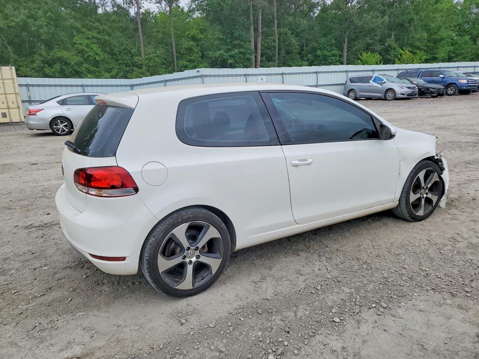 2011 Volkswagen Golf მანქანა იყიდება აუქციონზე, vin: WVWAA7AJ3BW335304, აუქციონის ნომერი: 52096276