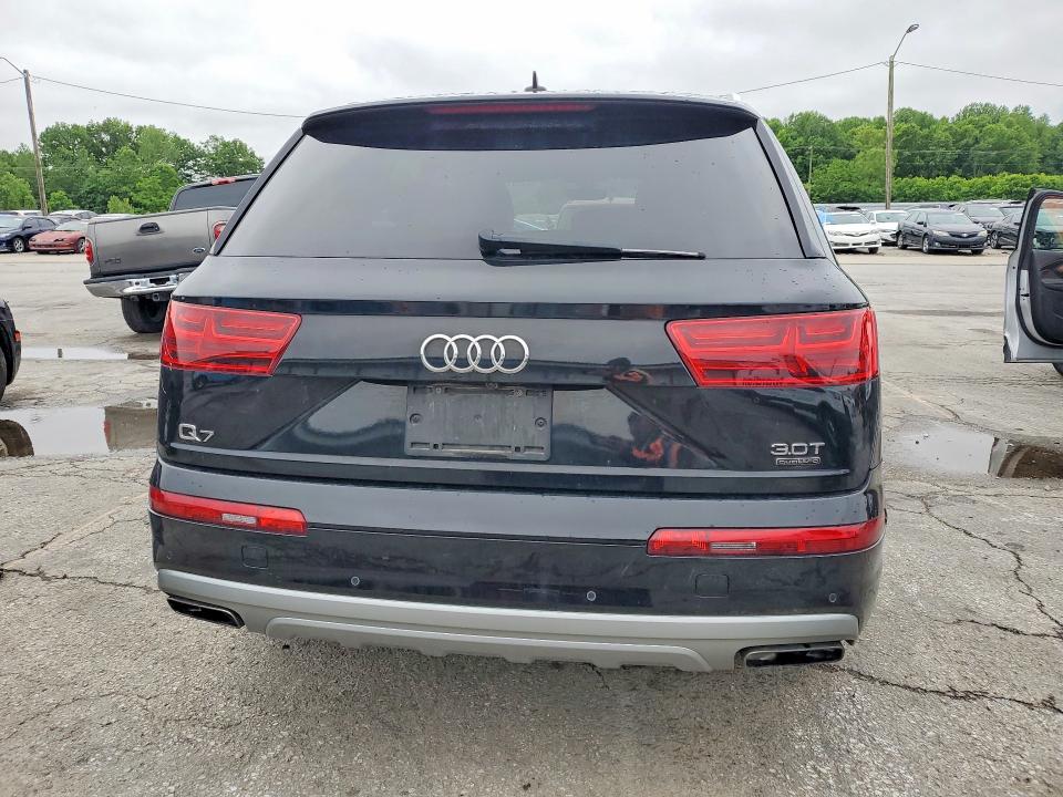 Продажа на аукционе авто 2017 Audi Q7, vin: WA1LAAF76HD013788, номер лота: 53881856