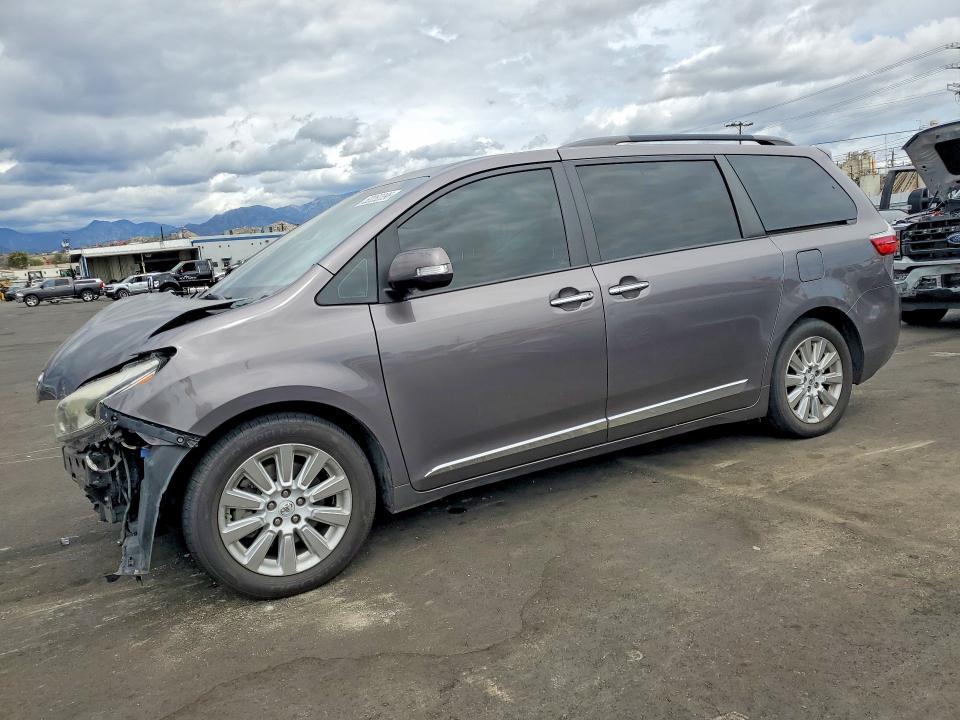 52252396 :رقم المزاد ، 5TDYK3DC5FS578216 vin ، 2015 Toyota Sienna مزاد بيع