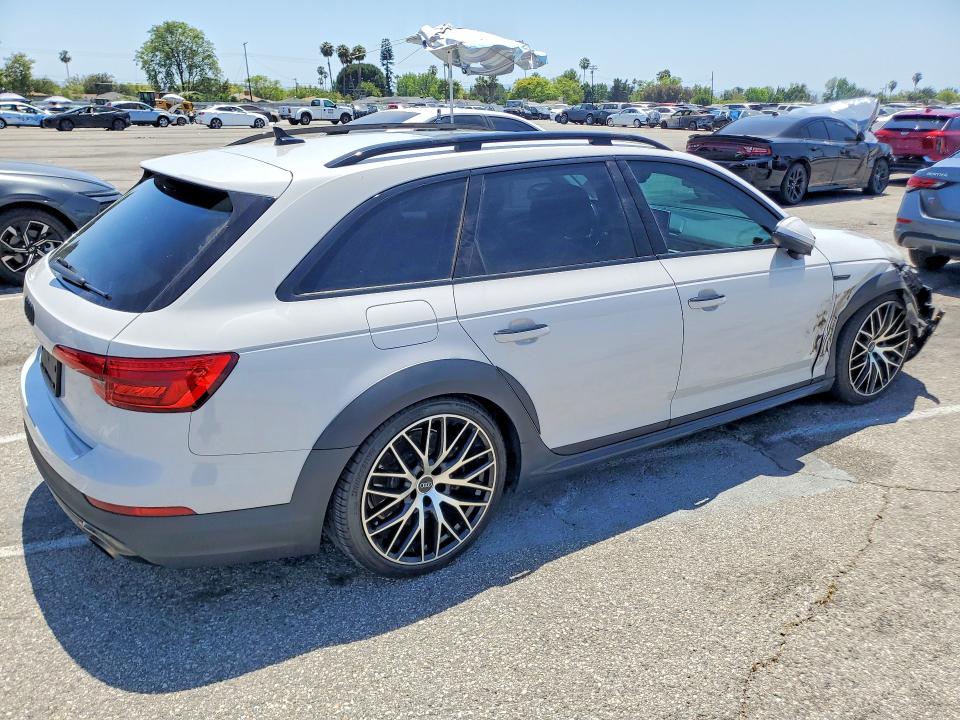 Продажа на аукционе авто 2017 Audi A4 Allroad, vin: WA18NAF49HA037228, номер лота: 53928276