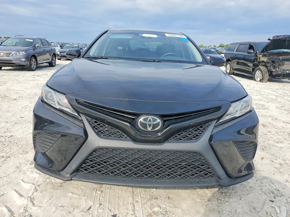 Продаж на аукціоні авто 2018 Toyota Camry, vin: 4T1B11HK0JU678772, номер лоту: 55501186