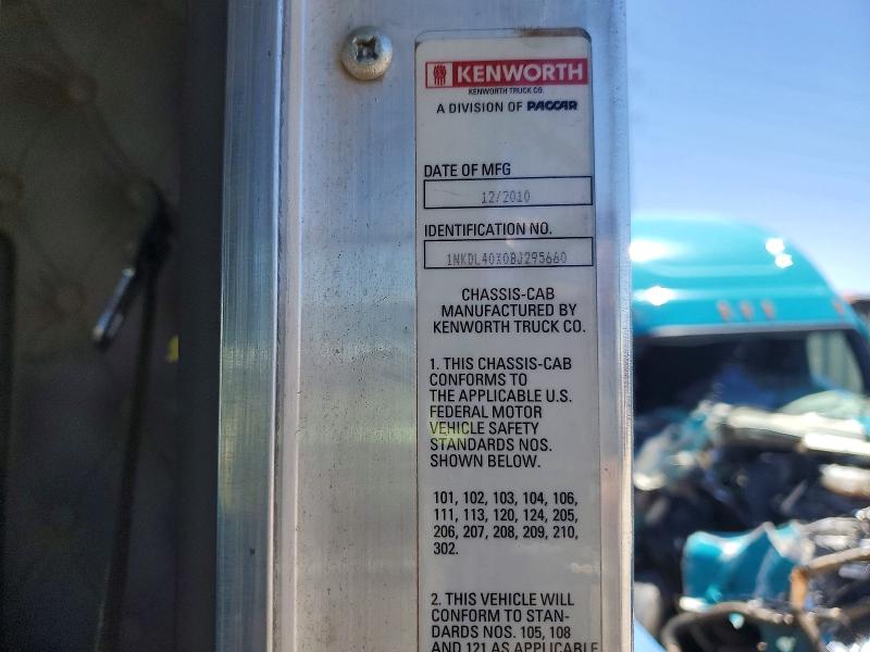 53537786 :رقم المزاد ، 1NKDL40X0BJ295660 vin ، 2011 Kenworth Construction مزاد بيع