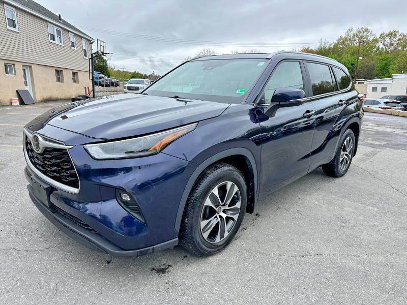 Продажа на аукционе авто 2023 Toyota Highlander, vin: 5TDKDRAH1PS011974, номер лота: 52714336