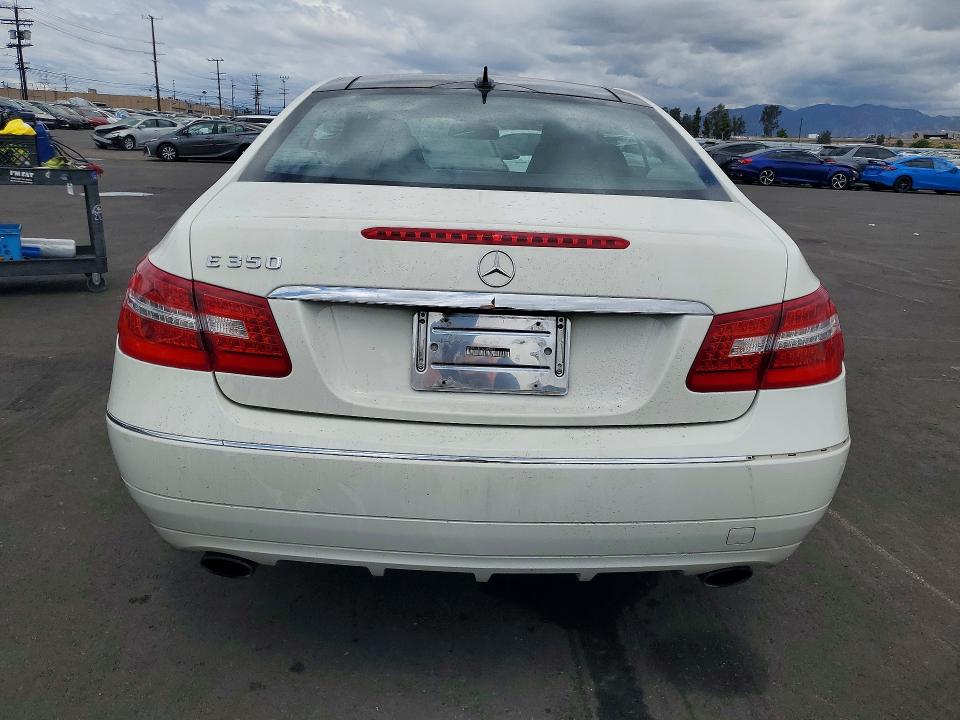 2010 Mercedes-benz E მანქანა იყიდება აუქციონზე, vin: WDDKJ5GB0AF017833, აუქციონის ნომერი: 51321846