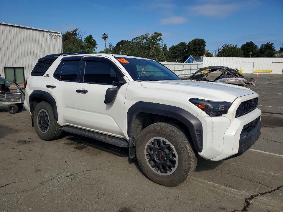 Продажа на аукционе авто 2025 Toyota 4runner, vin: JTEVA5BR7S5009596, номер лота: 52773686