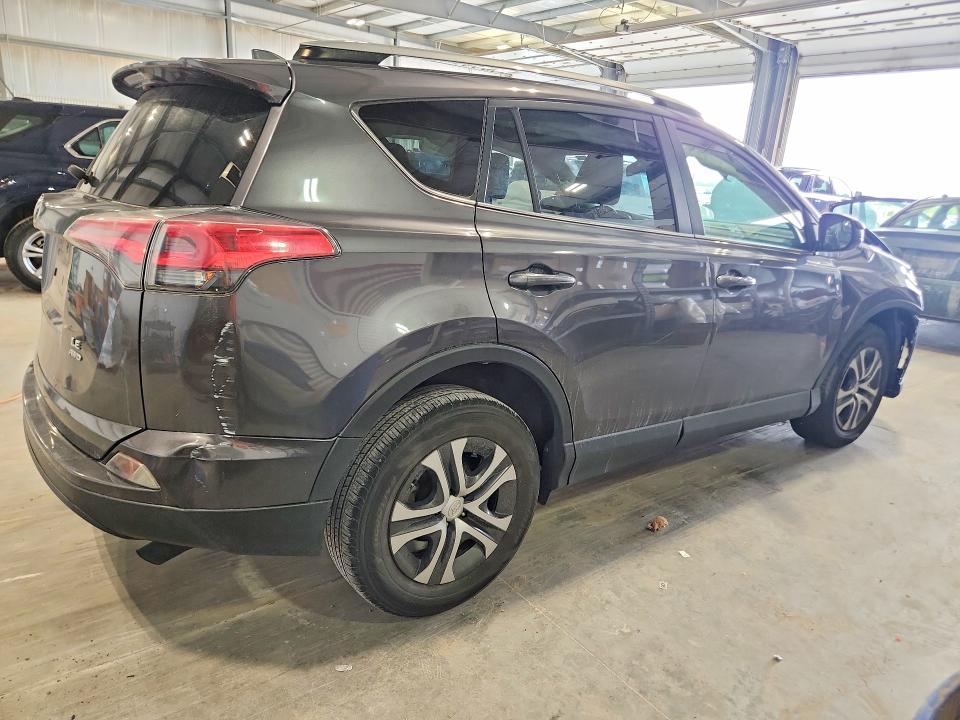 55356596 :رقم المزاد ، JTMBFREV1JJ735355 vin ، 2018 Toyota Rav4 مزاد بيع