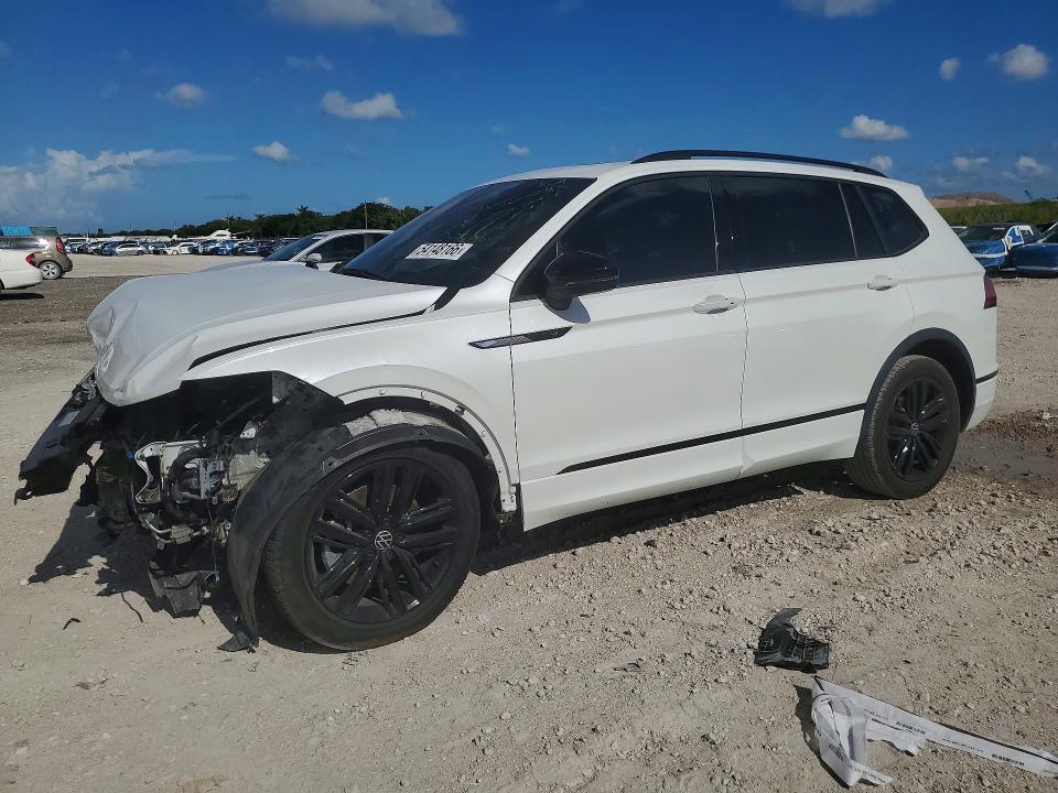 Продажа на аукционе авто 2022 Volkswagen Tiguan, vin: 3VVCB7AX5NM069221, номер лота: 54148166