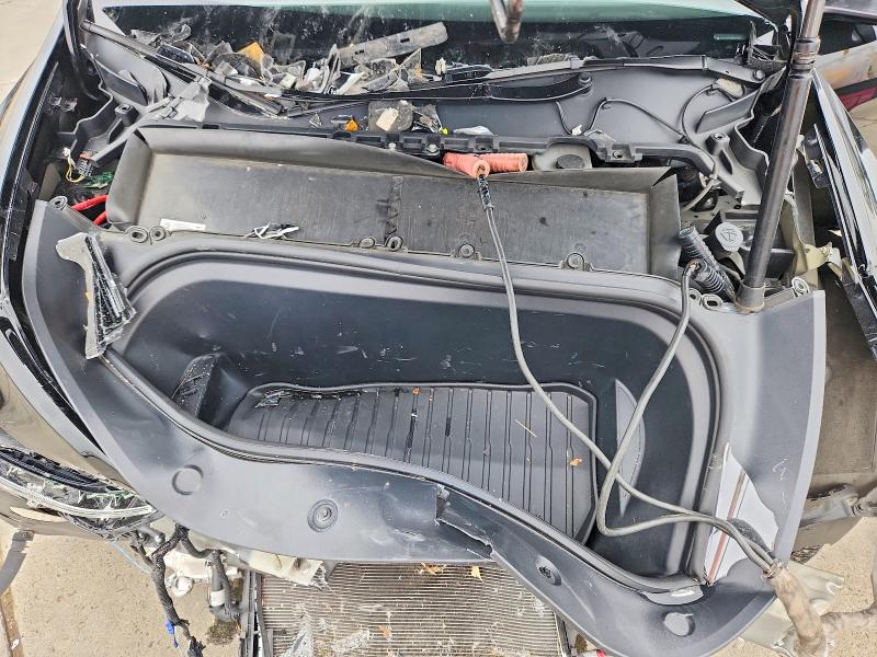 52556006 :رقم المزاد ، 7SAYGAEE1SF221753 vin ، 2025 Tesla Model Y مزاد بيع