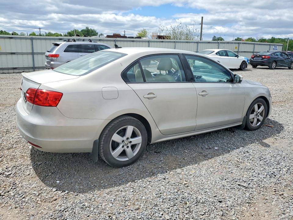 53760106 :رقم المزاد ، 3VWDP7AJ8CM313020 vin ، 2012 Volkswagen Jetta مزاد بيع