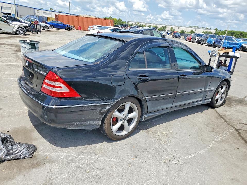 54614006 :رقم المزاد ، WDBRF40J85F679931 vin ، 2005 Mercedes-benz C مزاد بيع
