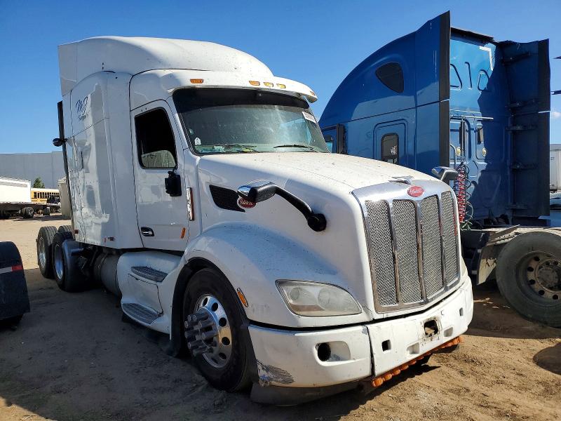 Продажа на аукционе авто 2017 Peterbilt 579, vin: 1XPBD49X2HD392907, номер лота: 55383506