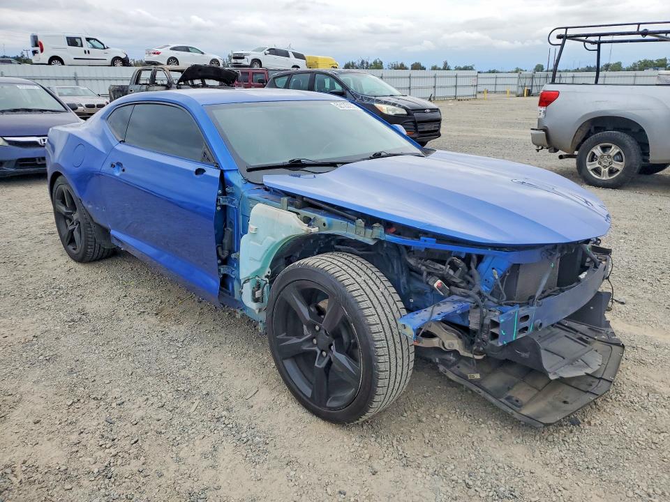52123136 :رقم المزاد ، 1G1FB1RS6J0153281 vin ، 2018 Chevrolet Camaro مزاد بيع