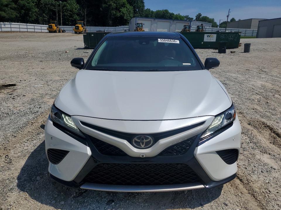 2018 Toyota Camry მანქანა იყიდება აუქციონზე, vin: 4T1B61HKXJU060487, აუქციონის ნომერი: 55046636