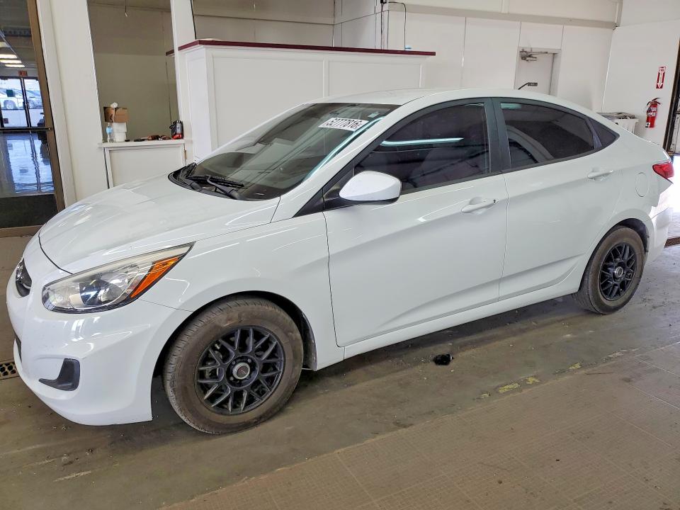 2015 Hyundai Accent მანქანა იყიდება აუქციონზე, vin: KMHCT4AE2FU868147, აუქციონის ნომერი: 52777816