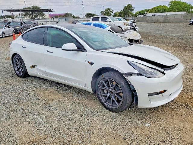 Продажа на аукционе авто 2021 Tesla Model 3, vin: 5YJ3E1EAXMF067685, номер лота: 51857776