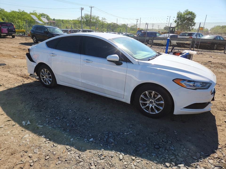 53168546 :رقم المزاد ، 3FA6P0G77JR139784 vin ، 2018 Ford Fusion مزاد بيع