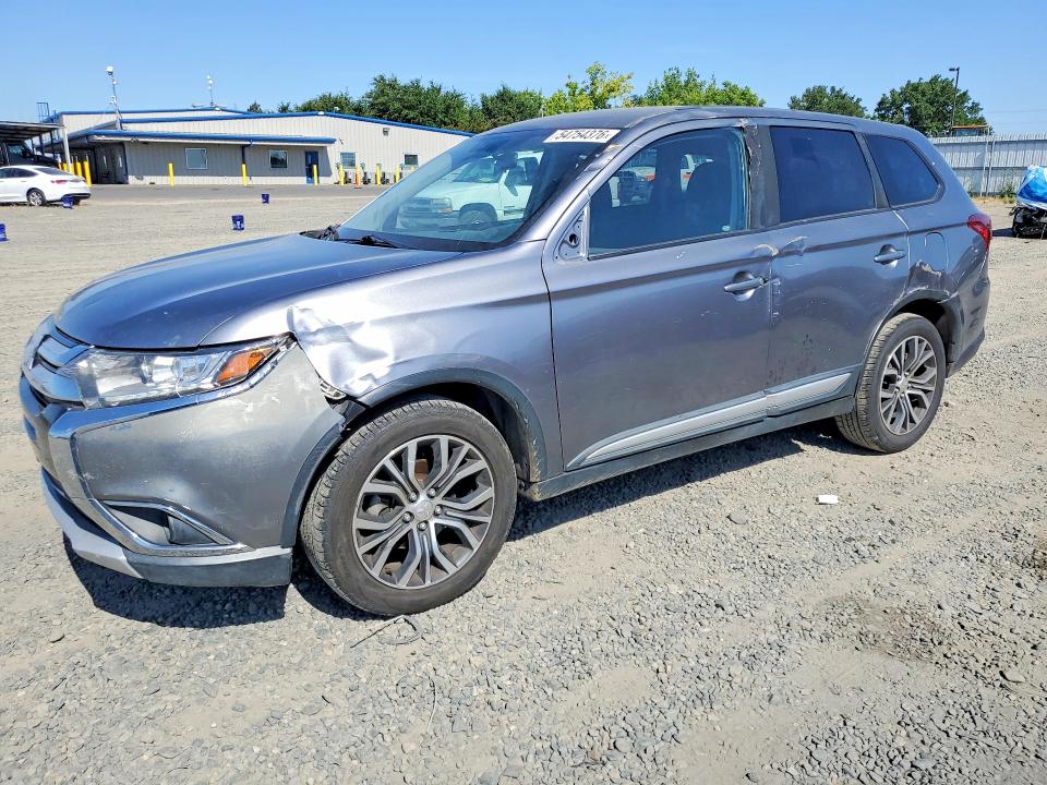 Продажа на аукционе авто 2018 Mitsubishi Outlander, vin: JA4AD3A3XJJ001780, номер лота: 54754376