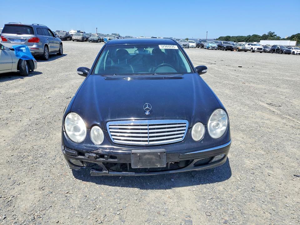 2004 Mercedes-benz E მანქანა იყიდება აუქციონზე, vin: WDBUF65J54A574323, აუქციონის ნომერი: 52969226