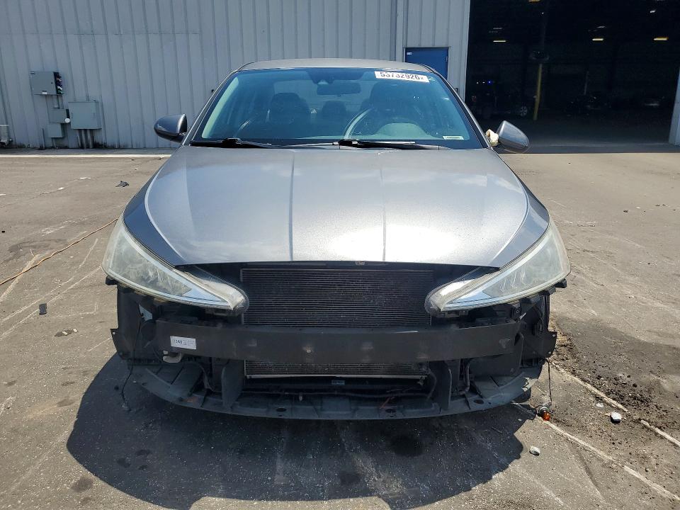 53732926 :رقم المزاد ، 5NPD84LF3KH444674 vin ، 2019 Hyundai Elantra مزاد بيع