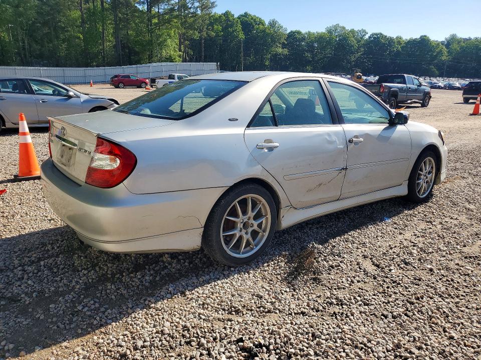 52824926 :رقم المزاد ، 4T1BE32KX4U812913 vin ، 2004 Toyota Camry مزاد بيع