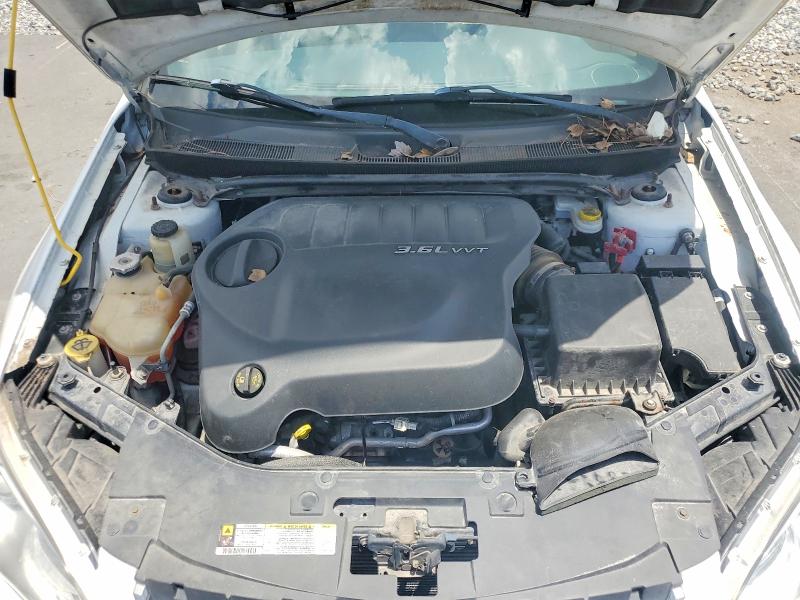 55138256 :رقم المزاد ، 1C3BC7EG6BN554720 vin ، 2011 Chrysler 200 مزاد بيع