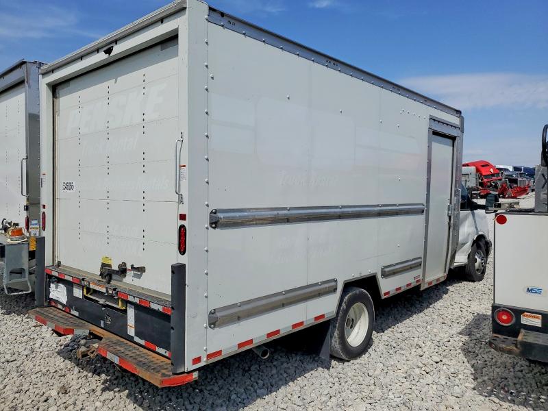 53458056 :رقم المزاد ، 7GZ37TC74NN012023 vin ، 2022 Gmc Savana مزاد بيع
