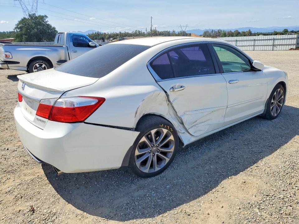 54320186 :رقم المزاد ، 1HGCR2F5XFA149571 vin ، 2015 Honda Accord مزاد بيع