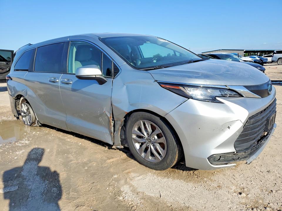 55392976 :رقم المزاد ، 5TDKRKEC9PS165808 vin ، 2023 Toyota Sienna مزاد بيع