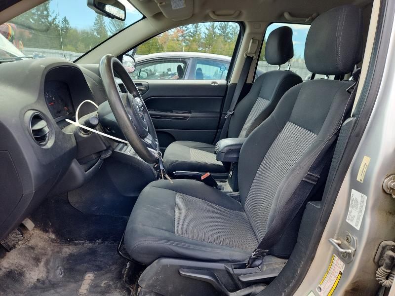53072986 :رقم المزاد ، 1J4NT4FBXBD136929 vin ، 2011 Jeep Compass مزاد بيع