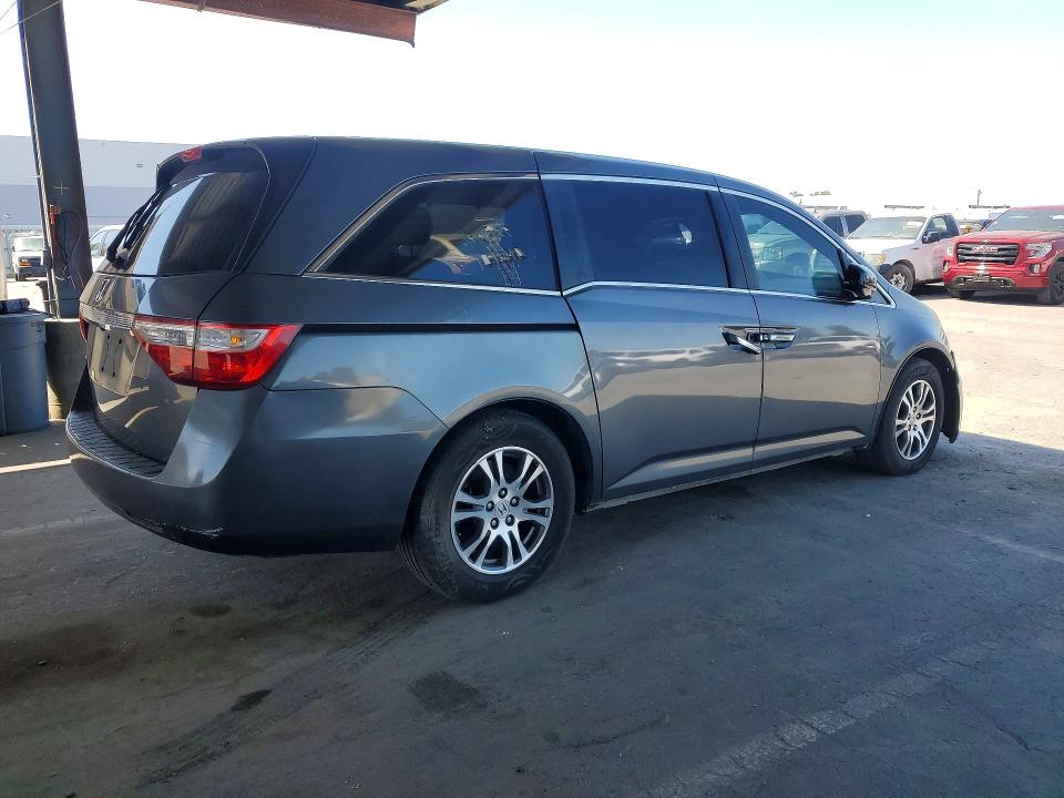 54645836 :رقم المزاد ، 5FNRL5H69DB003989 vin ، 2013 Honda Odyssey مزاد بيع